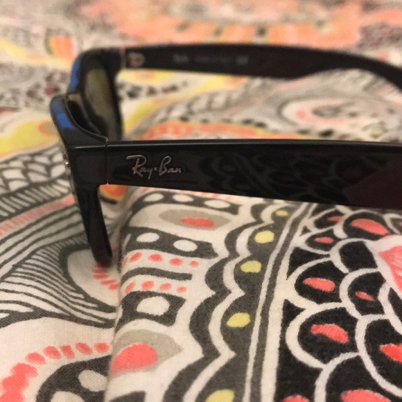 New Ray-Ban Sunglasses (Case Included) - Picture 2 of 5